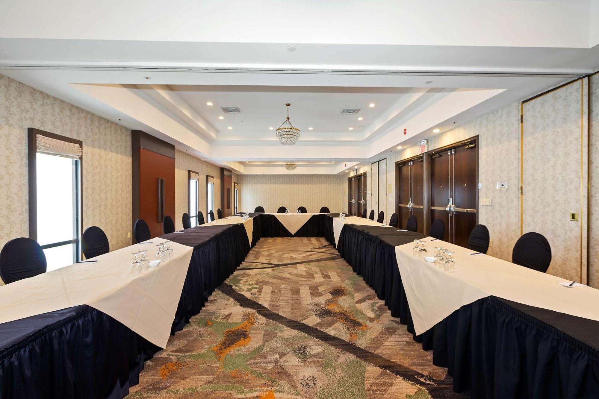 Doubletree By Hilton Whittier Hotel Exterior foto