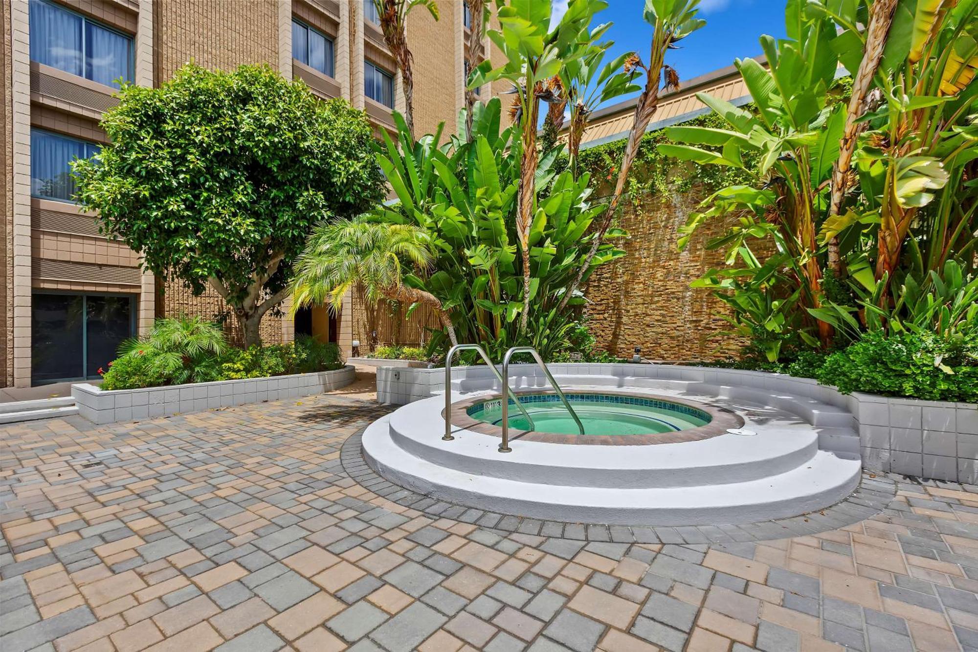 Doubletree By Hilton Whittier Hotel Exterior foto