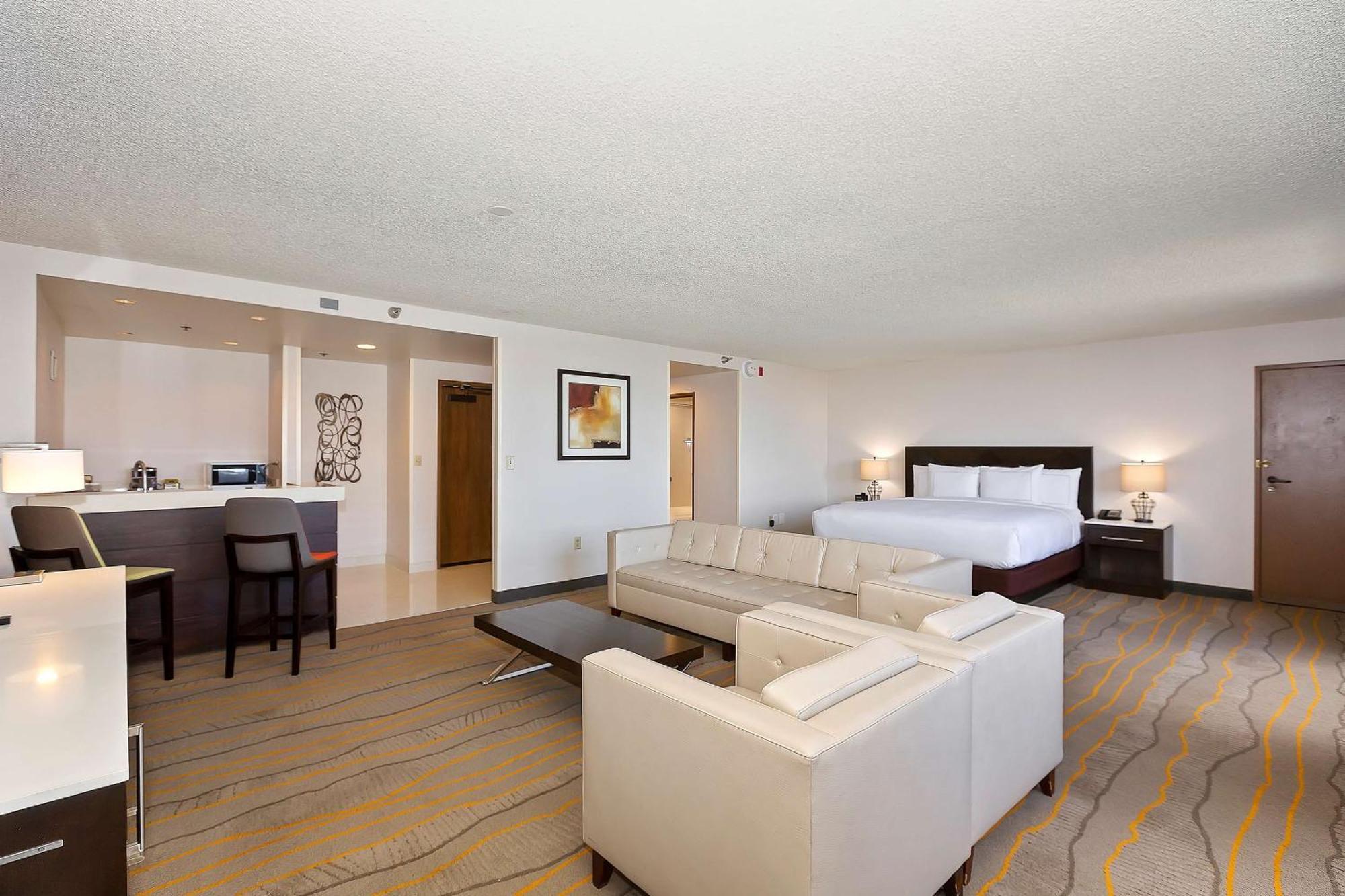 Doubletree By Hilton Whittier Hotel Exterior foto
