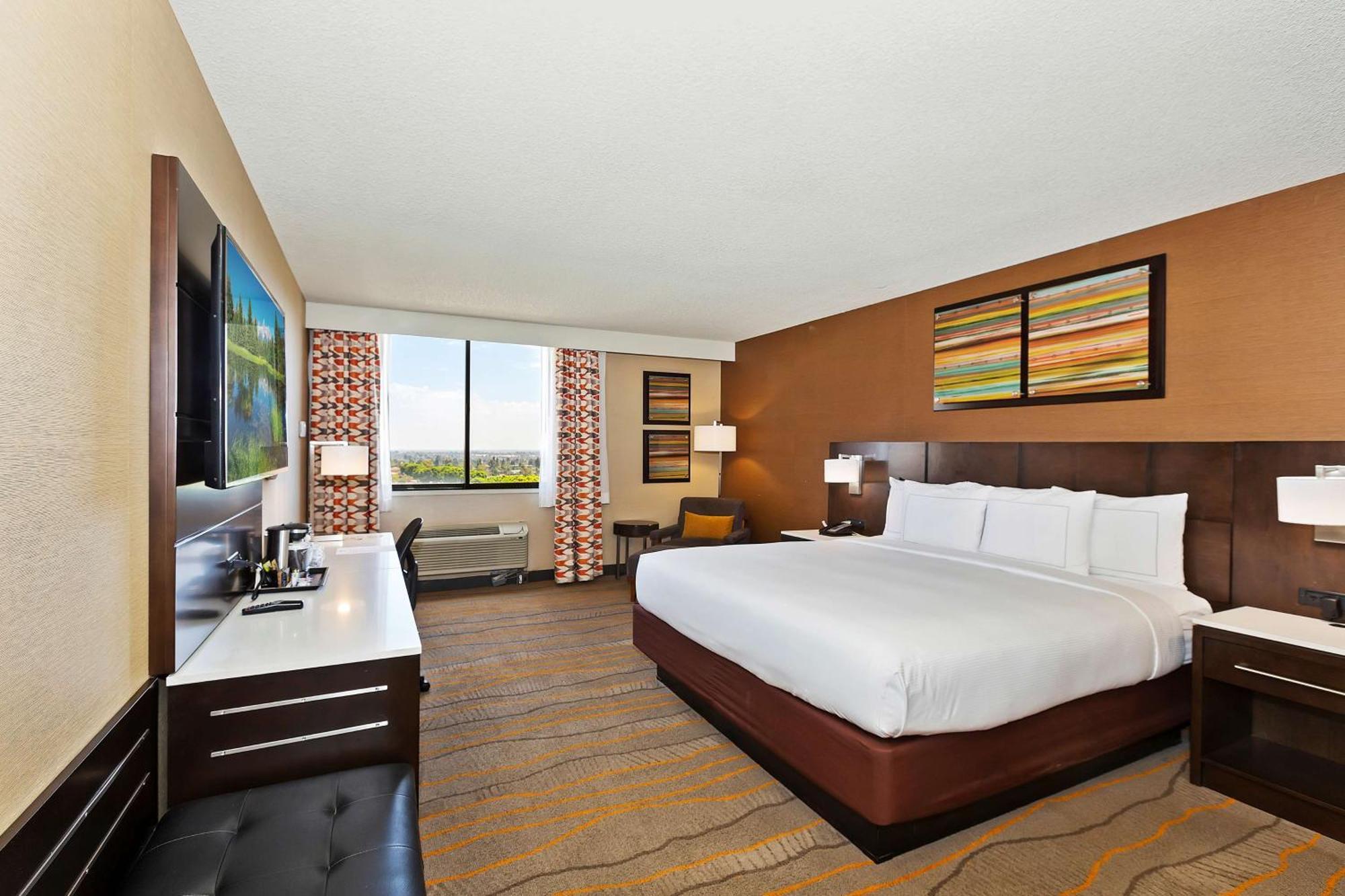 Doubletree By Hilton Whittier Hotel Exterior foto