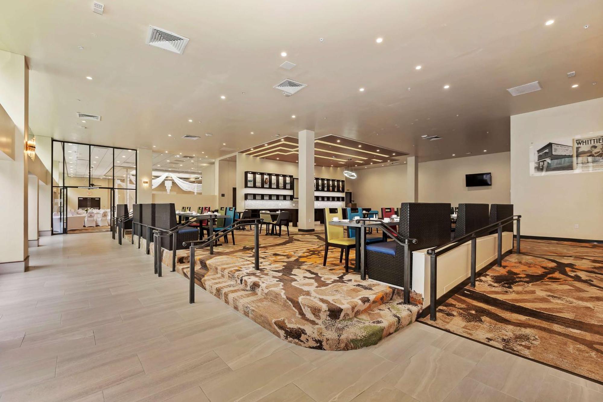 Doubletree By Hilton Whittier Hotel Exterior foto