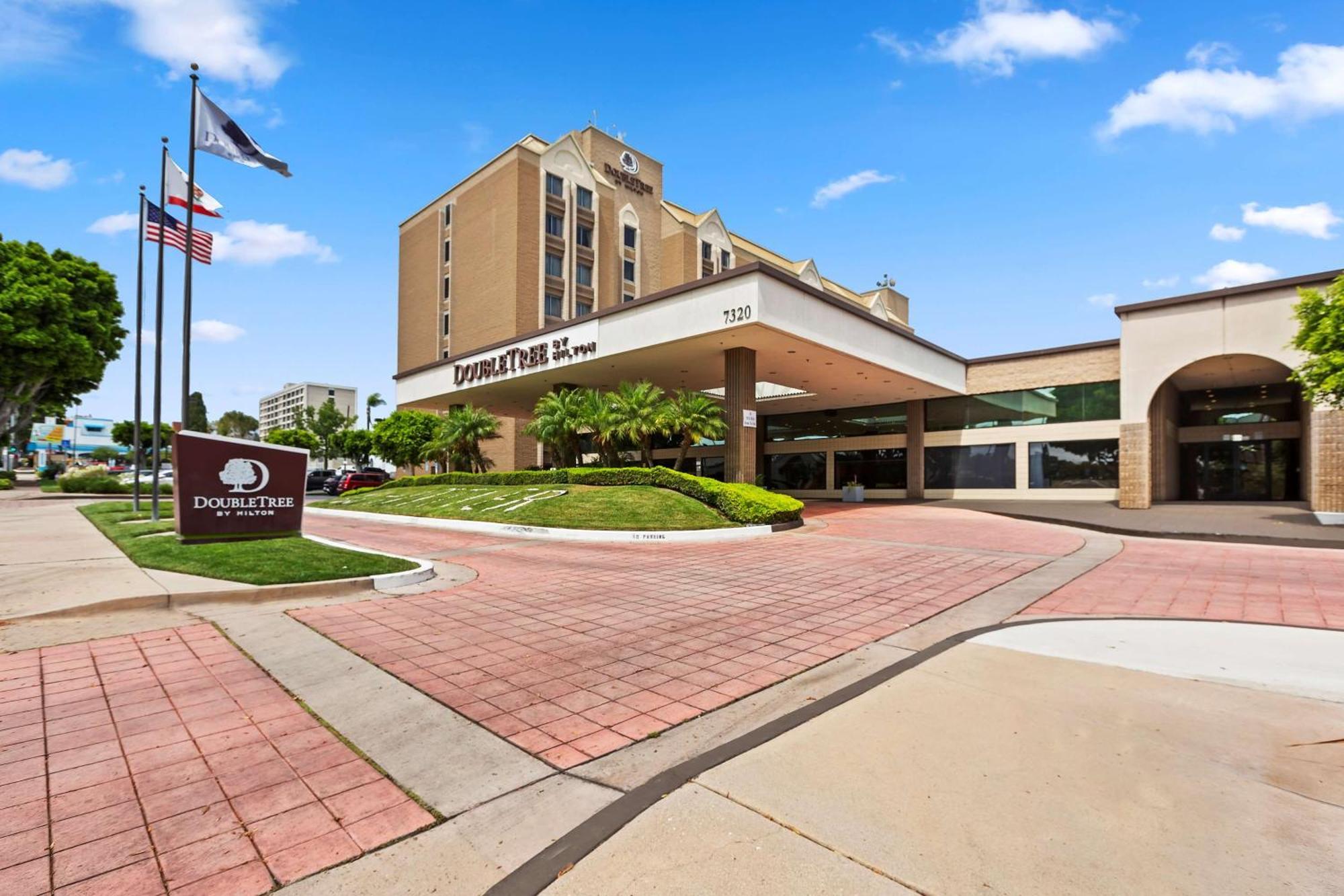 Doubletree By Hilton Whittier Hotel Exterior foto