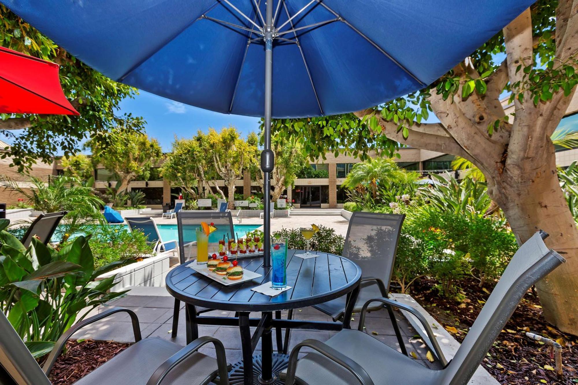 Doubletree By Hilton Whittier Hotel Exterior foto