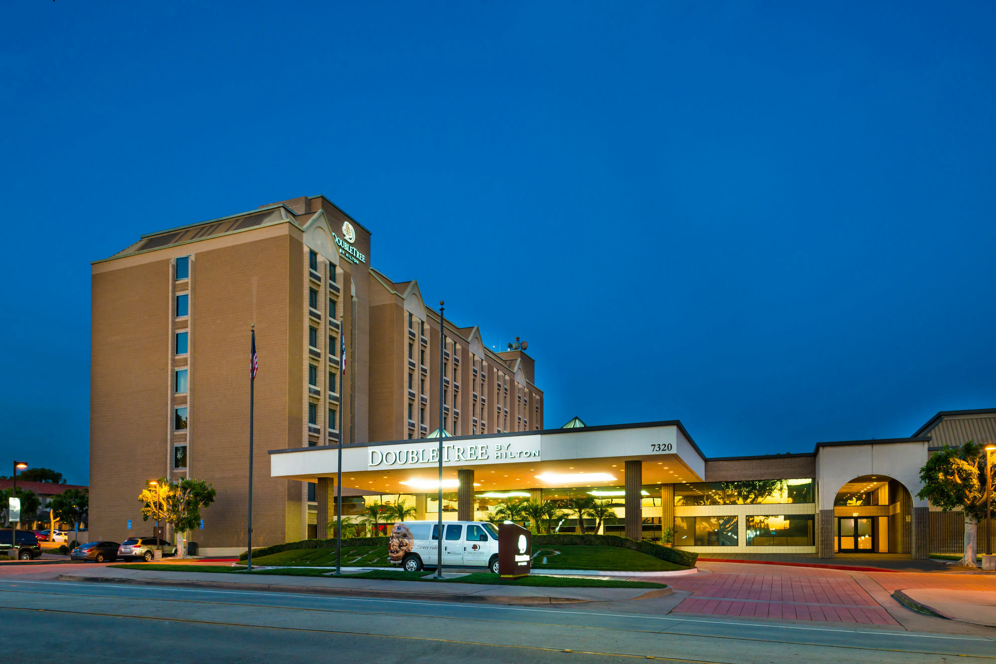 Doubletree By Hilton Whittier Hotel Exterior foto