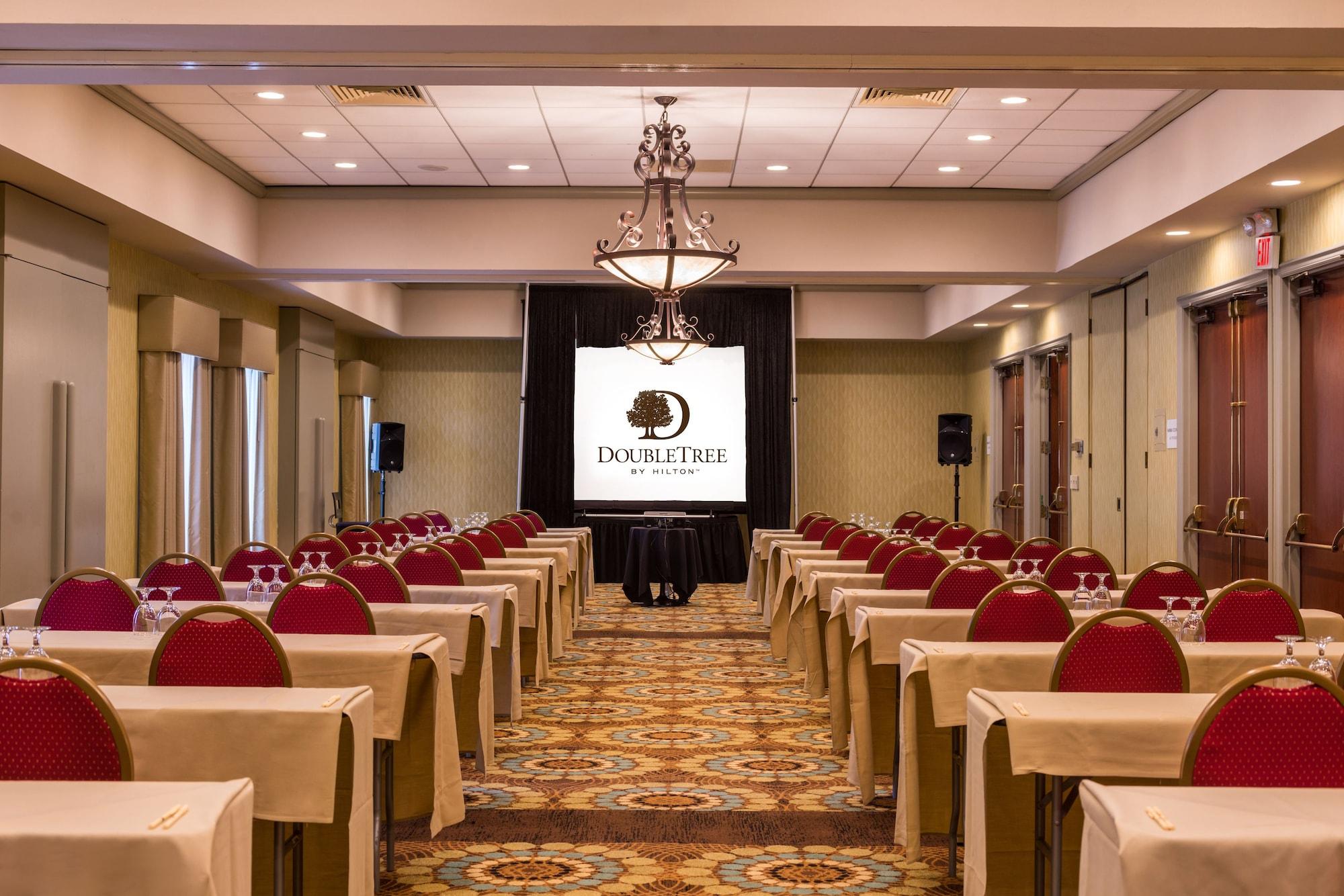 Doubletree By Hilton Whittier Hotel Exterior foto